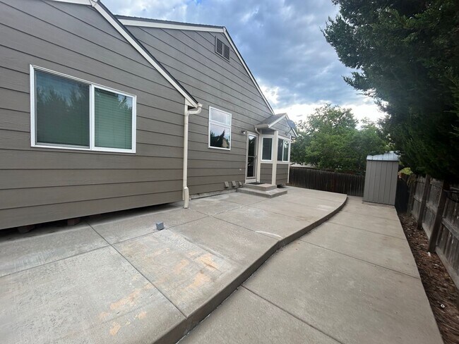Building Photo - 11248 W Progress Ave