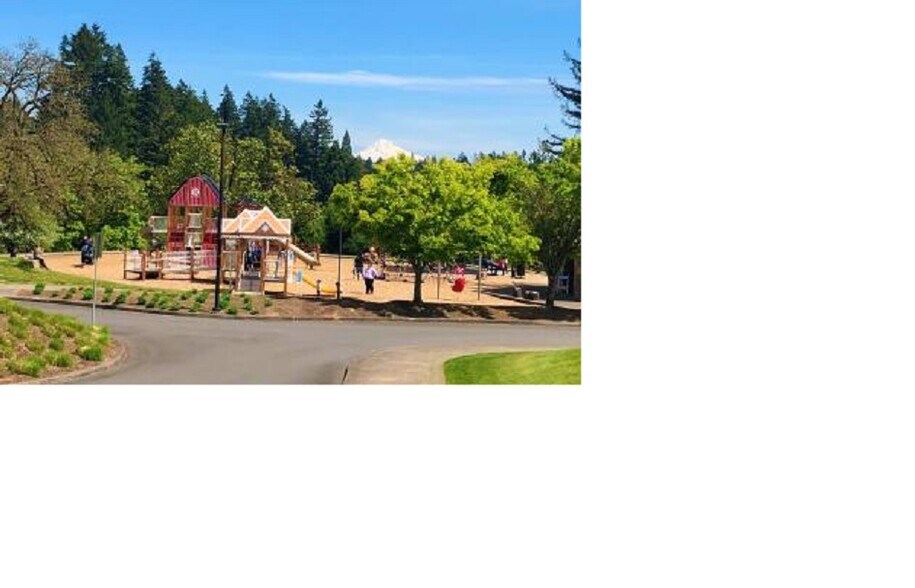 Building Photo - 29700 SW Courtside Dr