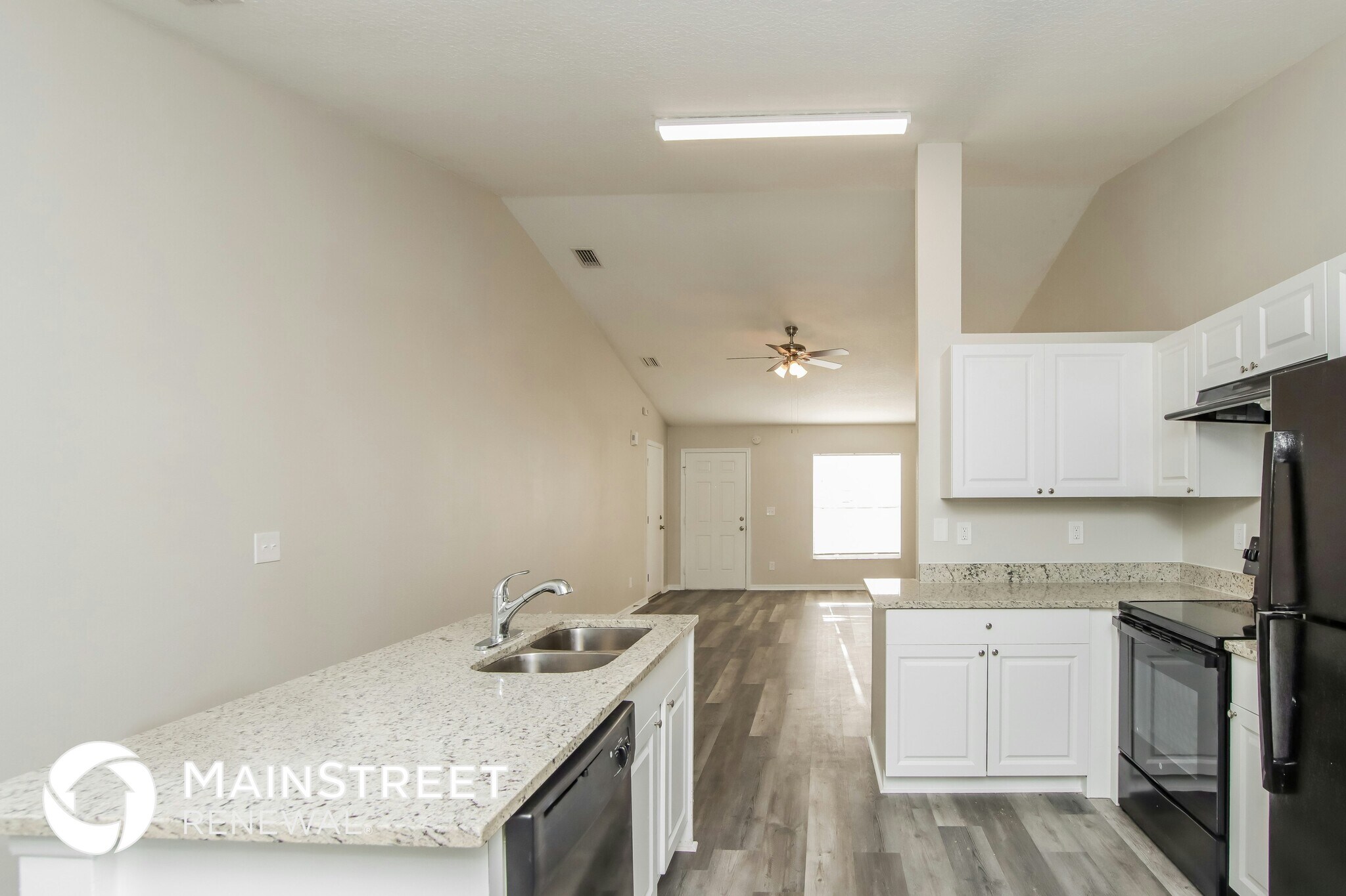 Building Photo - 2511 Palomar Ave SE