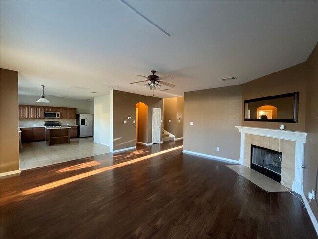 Building Photo - 4427 Meadowside Ln