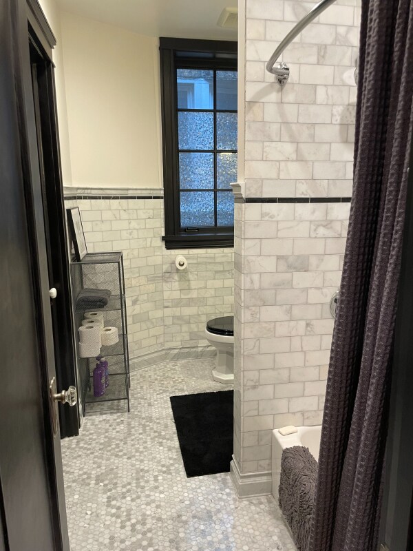 Building Photo - 1126 W Morse Ave