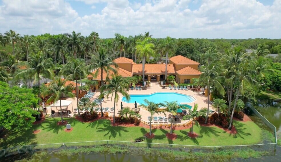 Building Photo - 1270 Wildwood Lakes Blvd