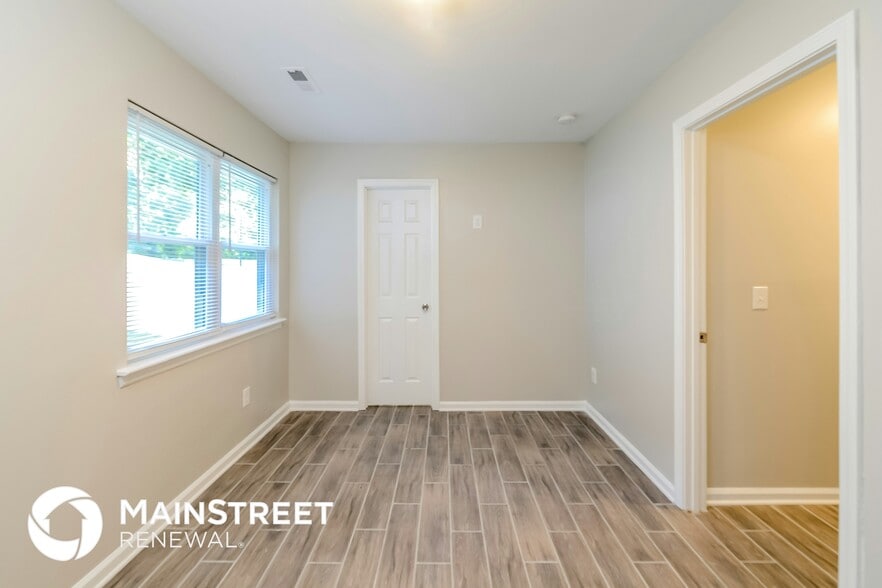 Building Photo - 2857 Hondo Dr