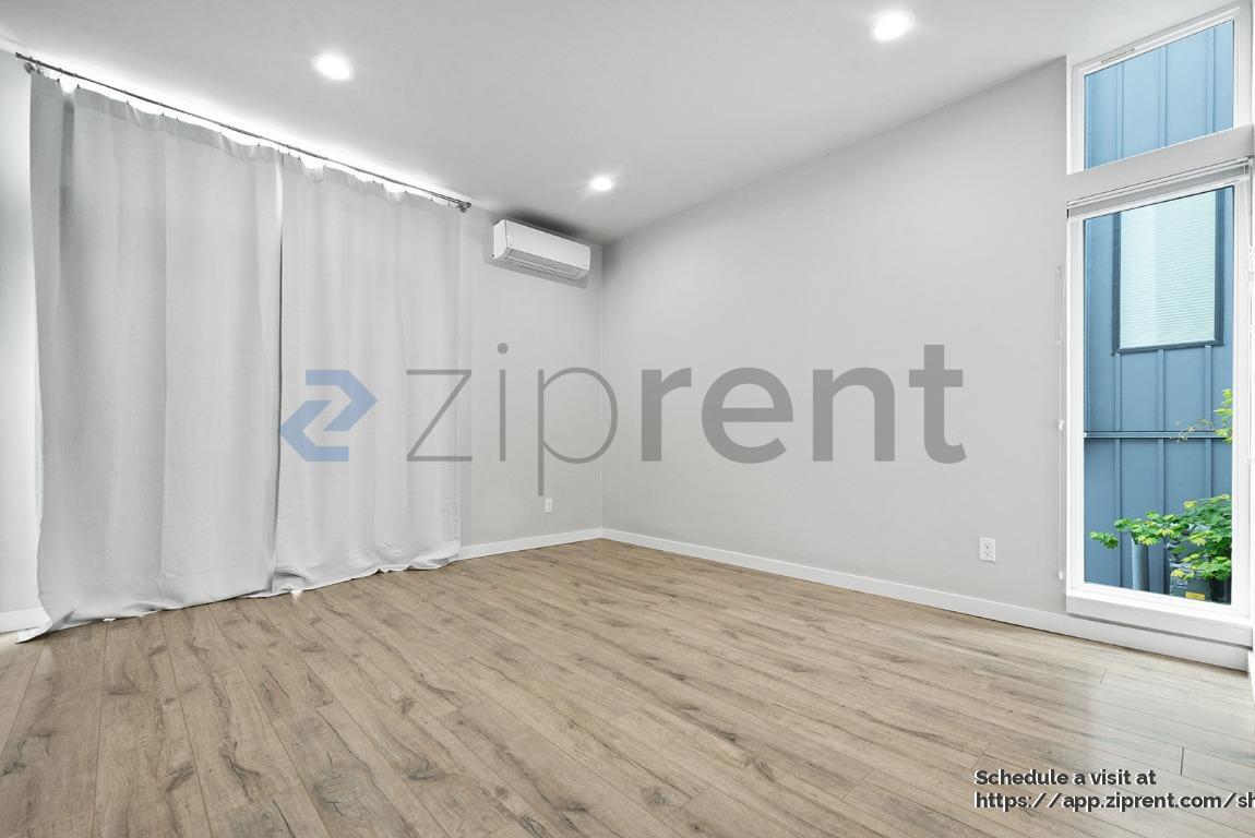 Building Photo - 2725 S Norman St