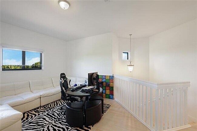 Building Photo - 34850 SW 218th Ave