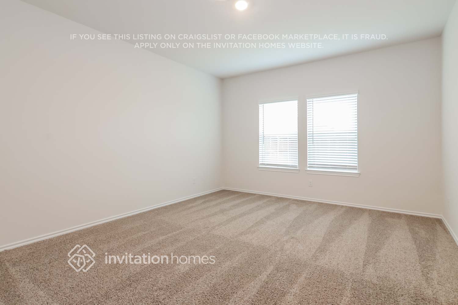 Building Photo - 3928 Jade Dr