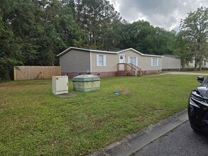 Building Photo - 1827 Athens Dr