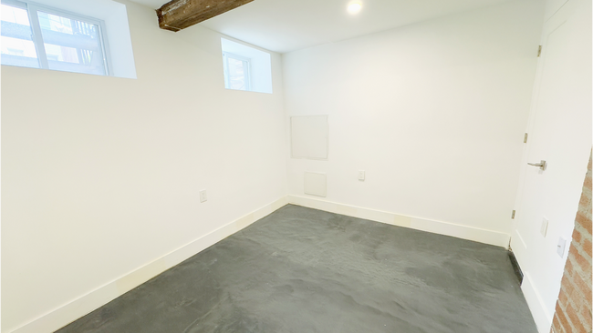 Building Photo - 182 Schaefer St