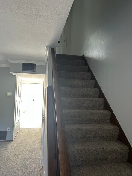 Building Photo - 1365 Terra Nova Blvd