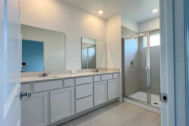 Building Photo - 2607 Skyline Lp