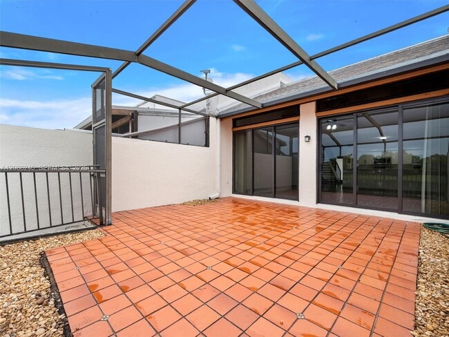 Building Photo - 1424 SW 131st Pl Cir E