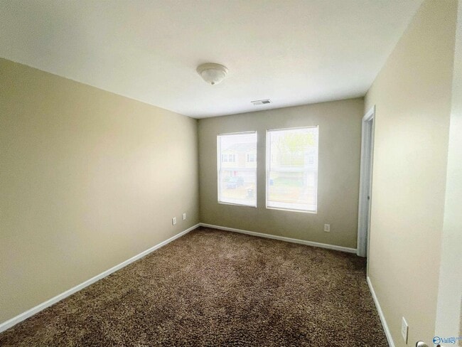 Building Photo - 229 Whitestone Dr NE