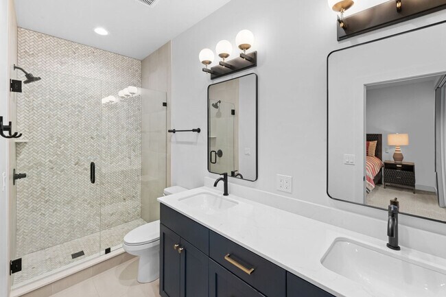 Building Photo - 85 Haverly St