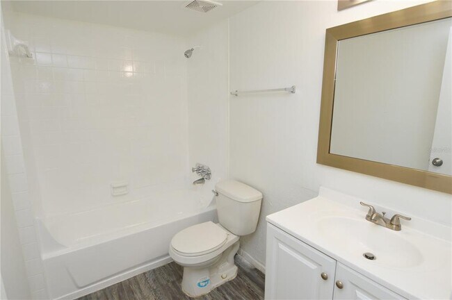 Building Photo - 5006 Moro Manor Dr