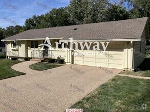 Building Photo - 6022 W 85th Terrace