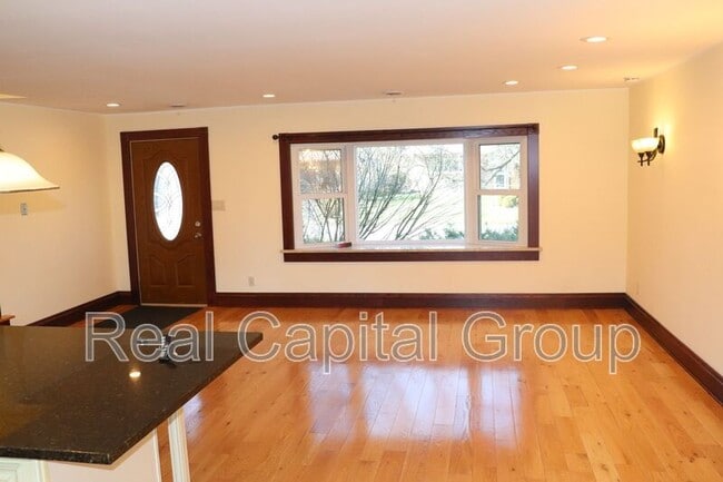 Building Photo - 91 Berkshire Blvd