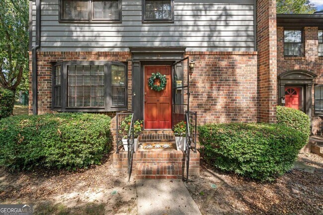 Building Photo - 541 N White St