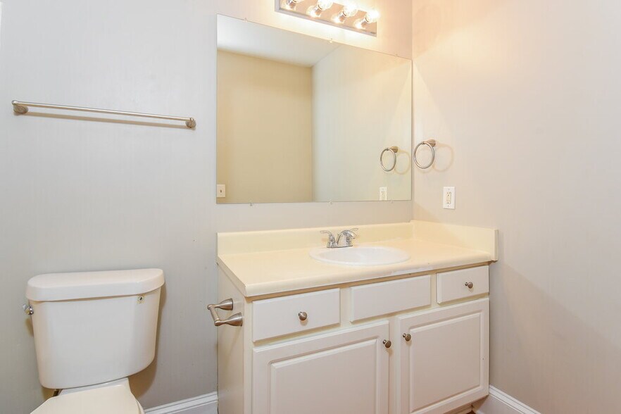 Building Photo - 4930 Baker Plantation Way