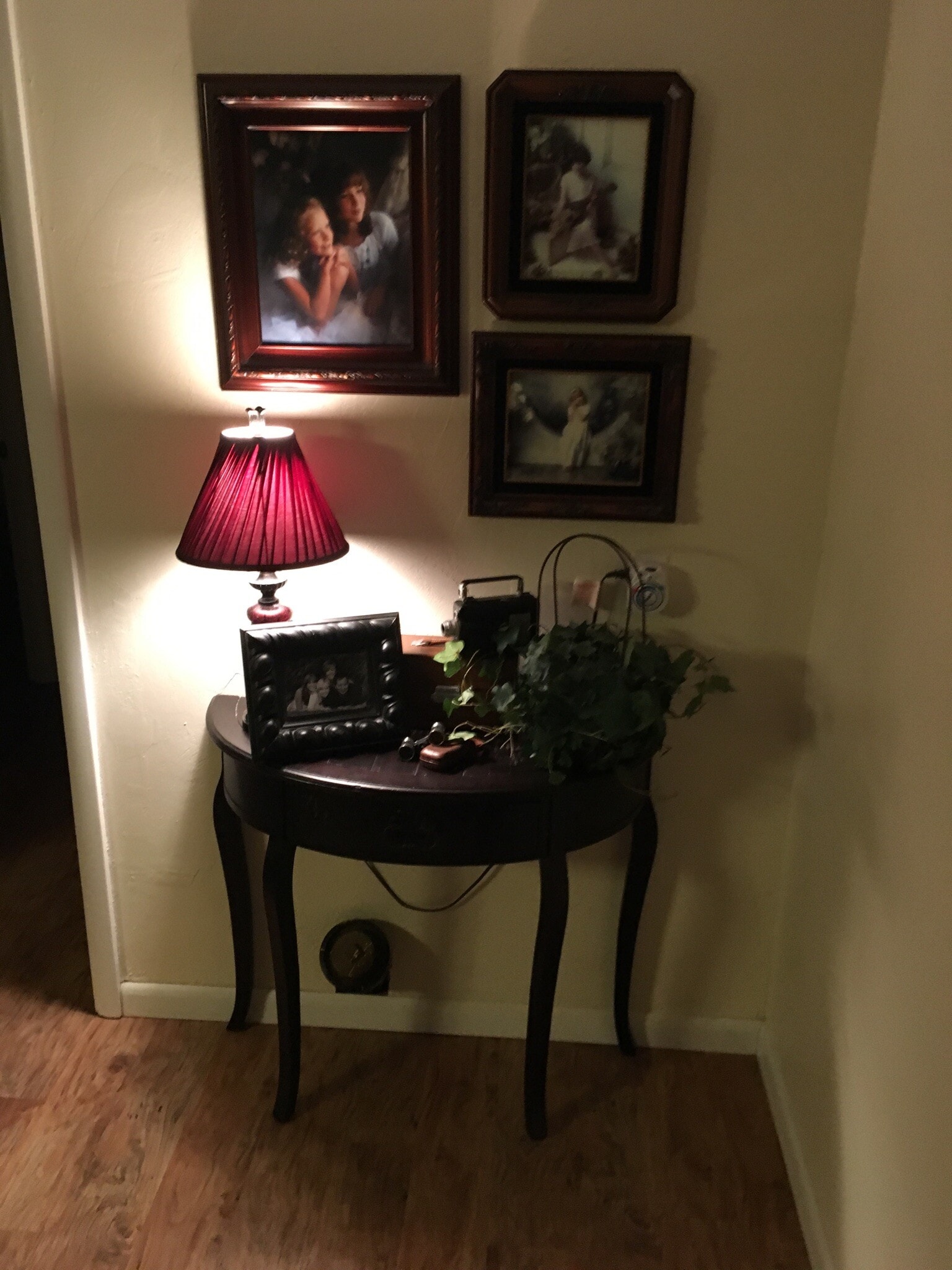 Lower level landing - 1815 E Park Ave