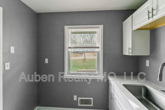 Building Photo - 3143 Puckett Rd