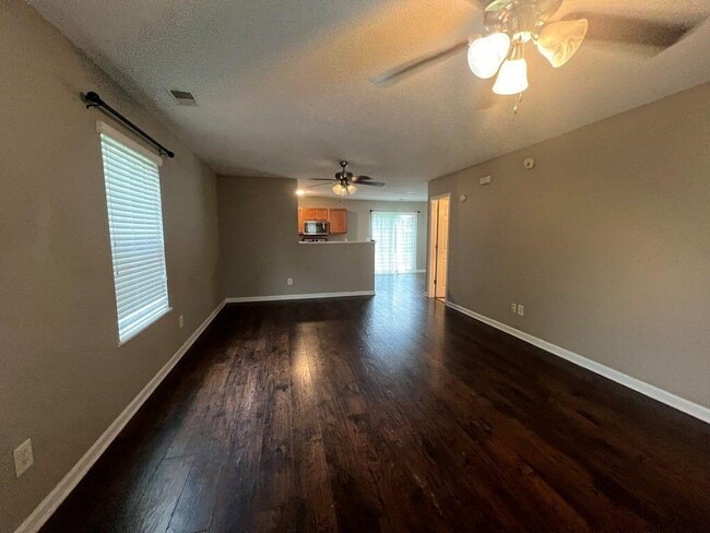 Building Photo - 1666 Mossberg Dr