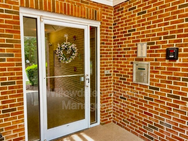 Building Photo - 204 Savannah Ridge Rd