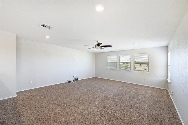 Building Photo - 7904 Gato Ln