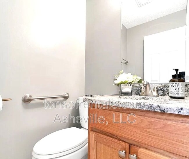 Building Photo - 28 Big Rock Rd