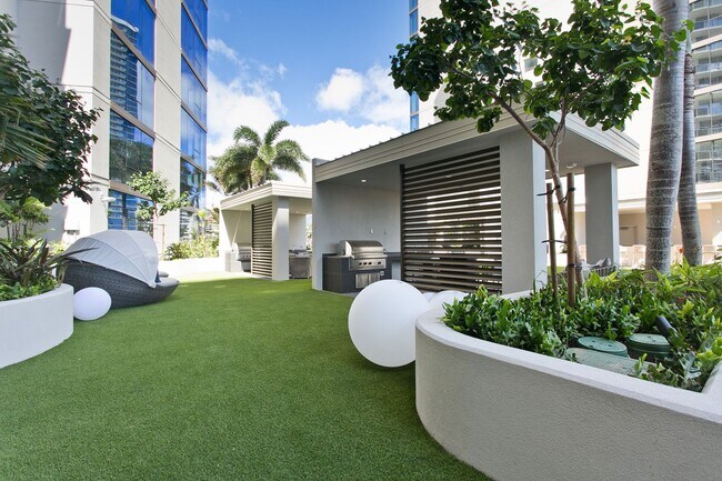Building Photo - 1388 Kapiolani Blvd