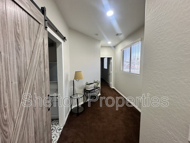 Building Photo - 30311 W Whitton Ave