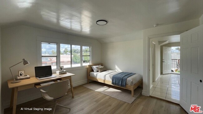 Building Photo - 4815 Normandie Ave