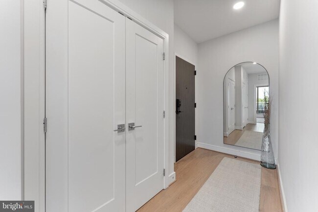 Building Photo - 635 Slaters Ln