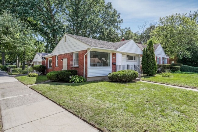 Building Photo - 12734 Riverview St