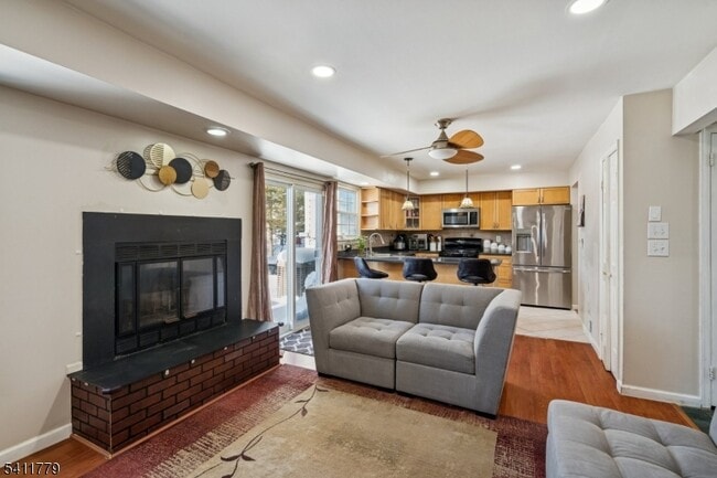 Building Photo - 371 Hawkshead Way