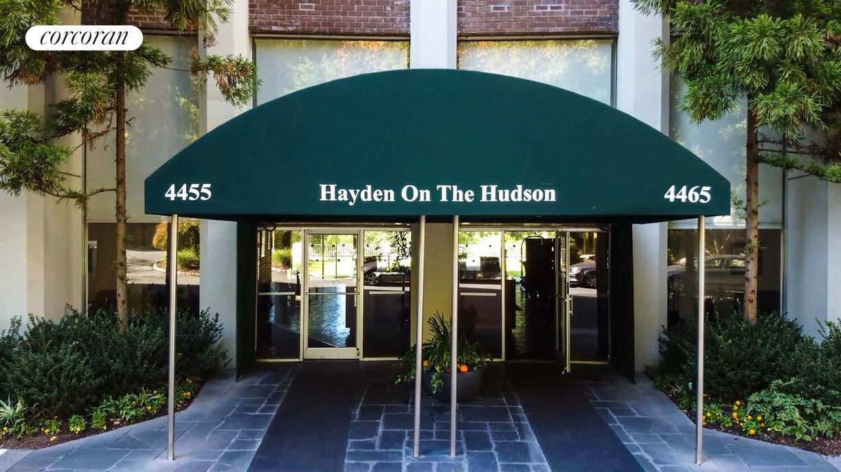 Building Photo - 4455-4465 Douglas Ave