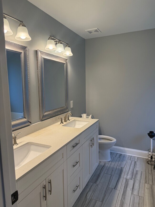 Building Photo - 402 Sam Cobb Ct