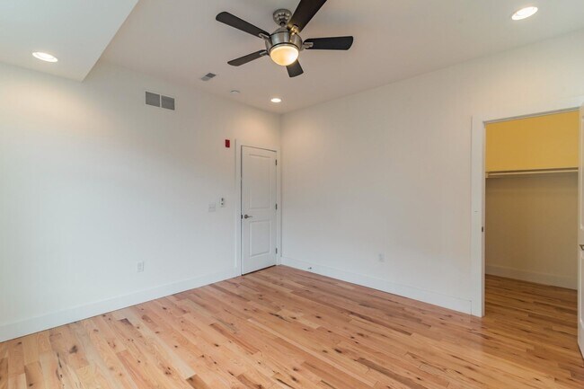 Building Photo - 916 N 19th St