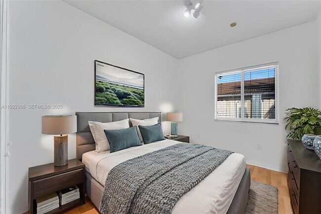 Building Photo - 7665 NW 183rd Ter