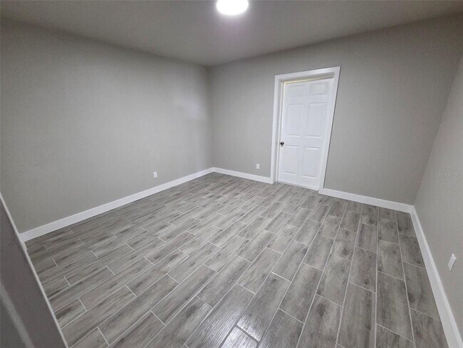 Building Photo - 38300 Henry Dr