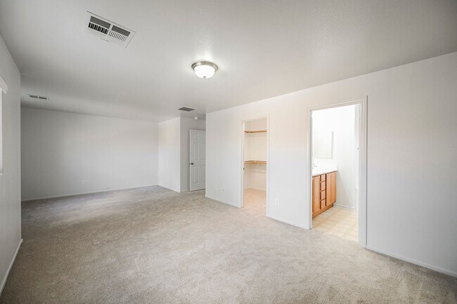 Building Photo - This Stunning 3 Bed, 2 ½ Bath Home Is A Ra...