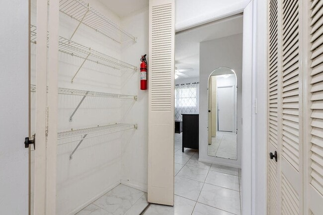 Building Photo - 2995 Crosley Dr W