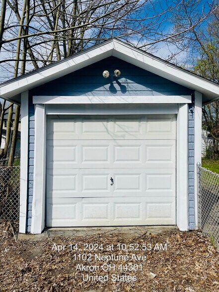 Building Photo - 1102 Neptune Ave
