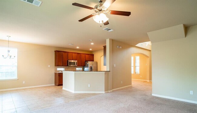 Building Photo - 2301 Giddens Dr