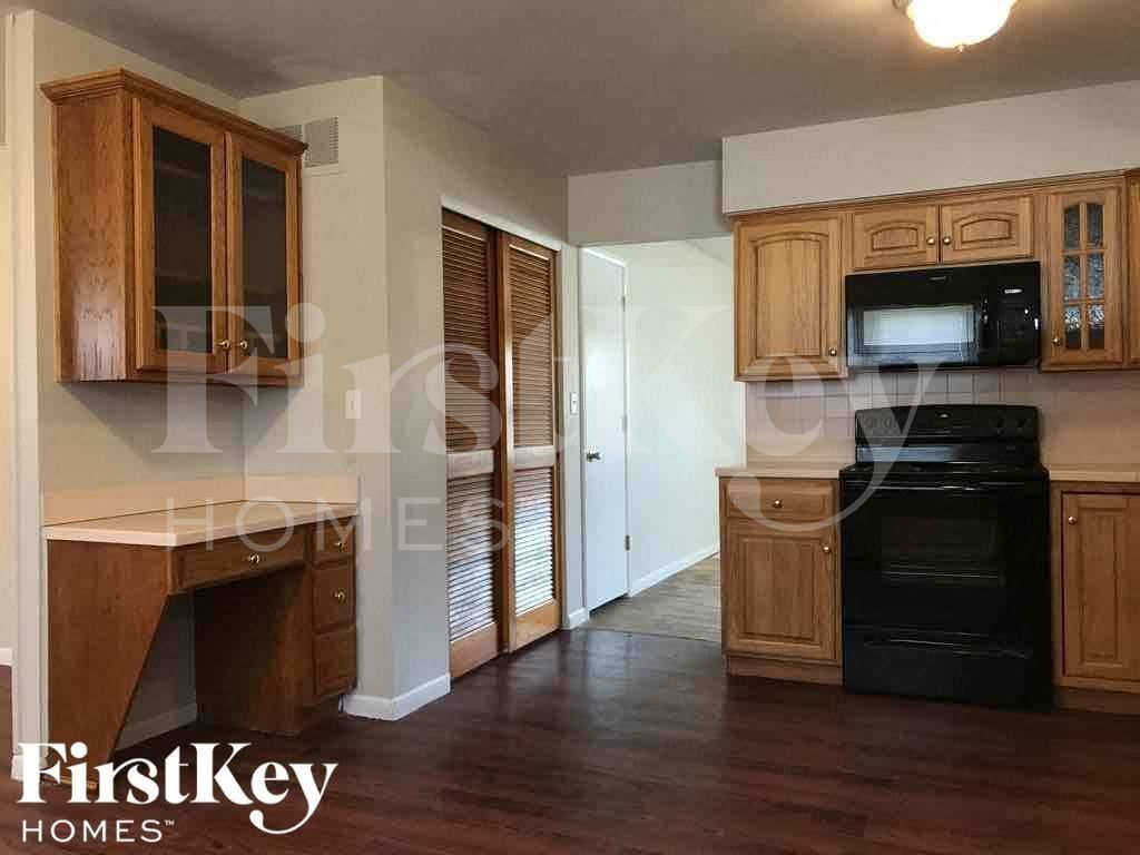 Building Photo - 4420 Santa Fe Ct