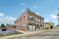 Building Photo - 1111 55th St
