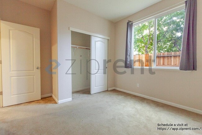 Building Photo - 681 Ringneck Ct