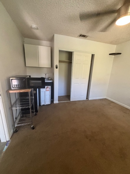 Building Photo - 23692 Lemon Ave