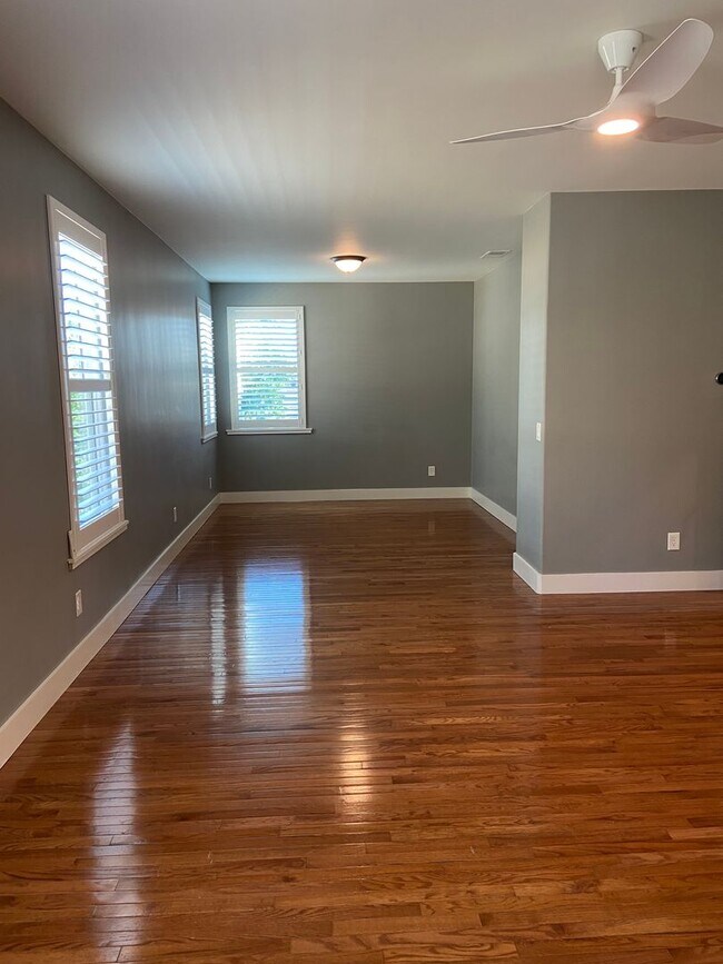Building Photo - Beautifully remodeled 3 Bdrm+Master retrea...