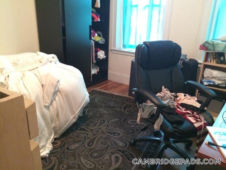 Building Photo - 1622 Massachusetts Ave