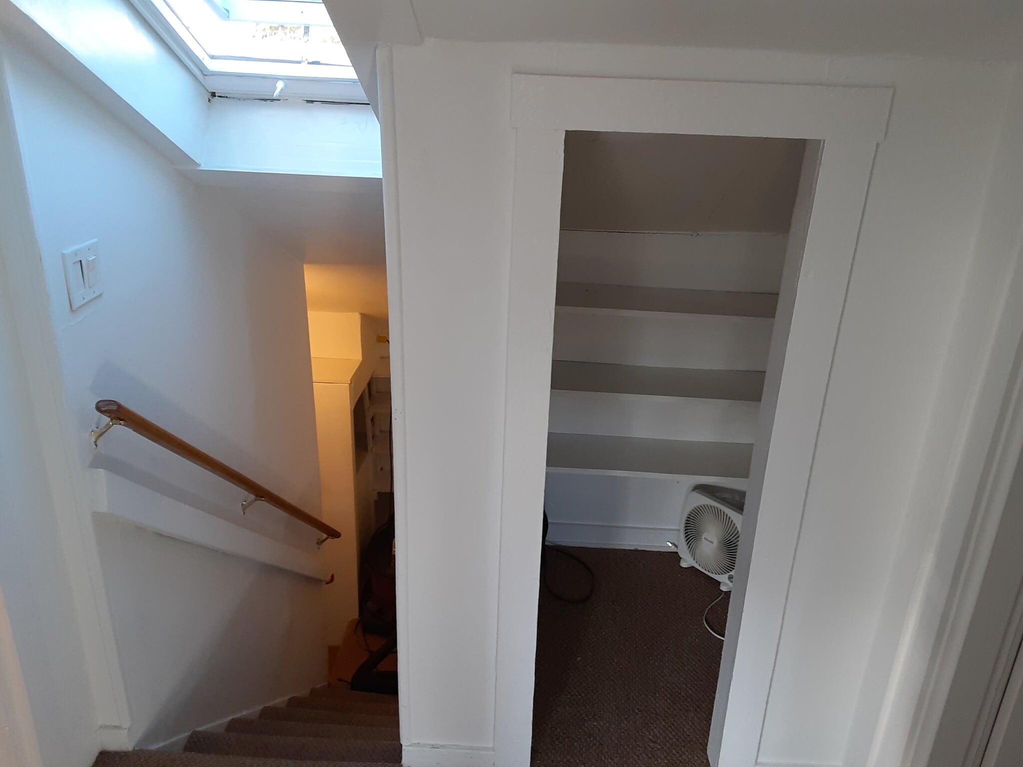 stair - 4812 Erskine Rd